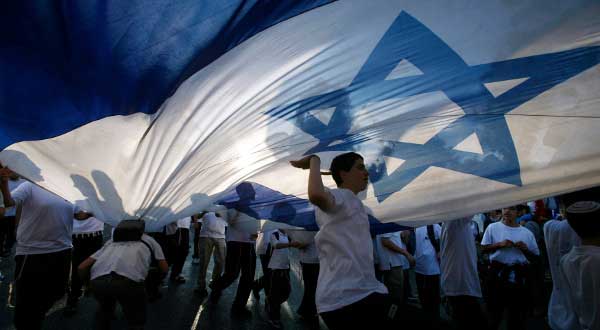 Reuters-Israel-flag-youth-parade-Jerusalem-Day-photog-Baz-Ratner